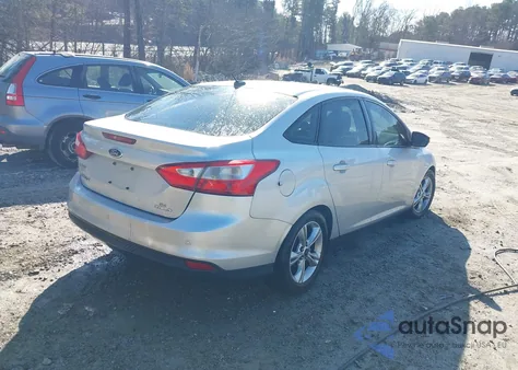 2014 Ford Focus Se z USA, uszkodzony, nr VIN 1FADP3F21EL190247